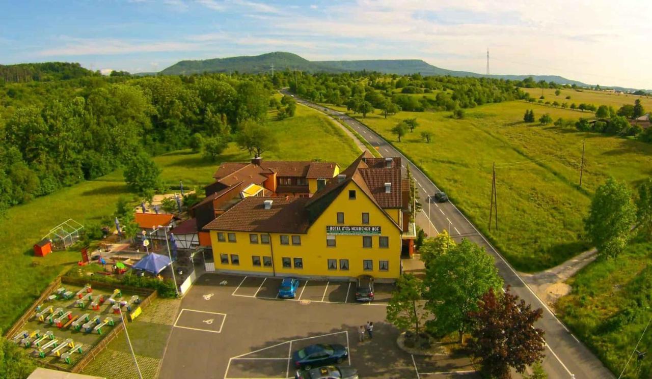 Hotel Und Restaurant Nehrener Hof Exterior foto