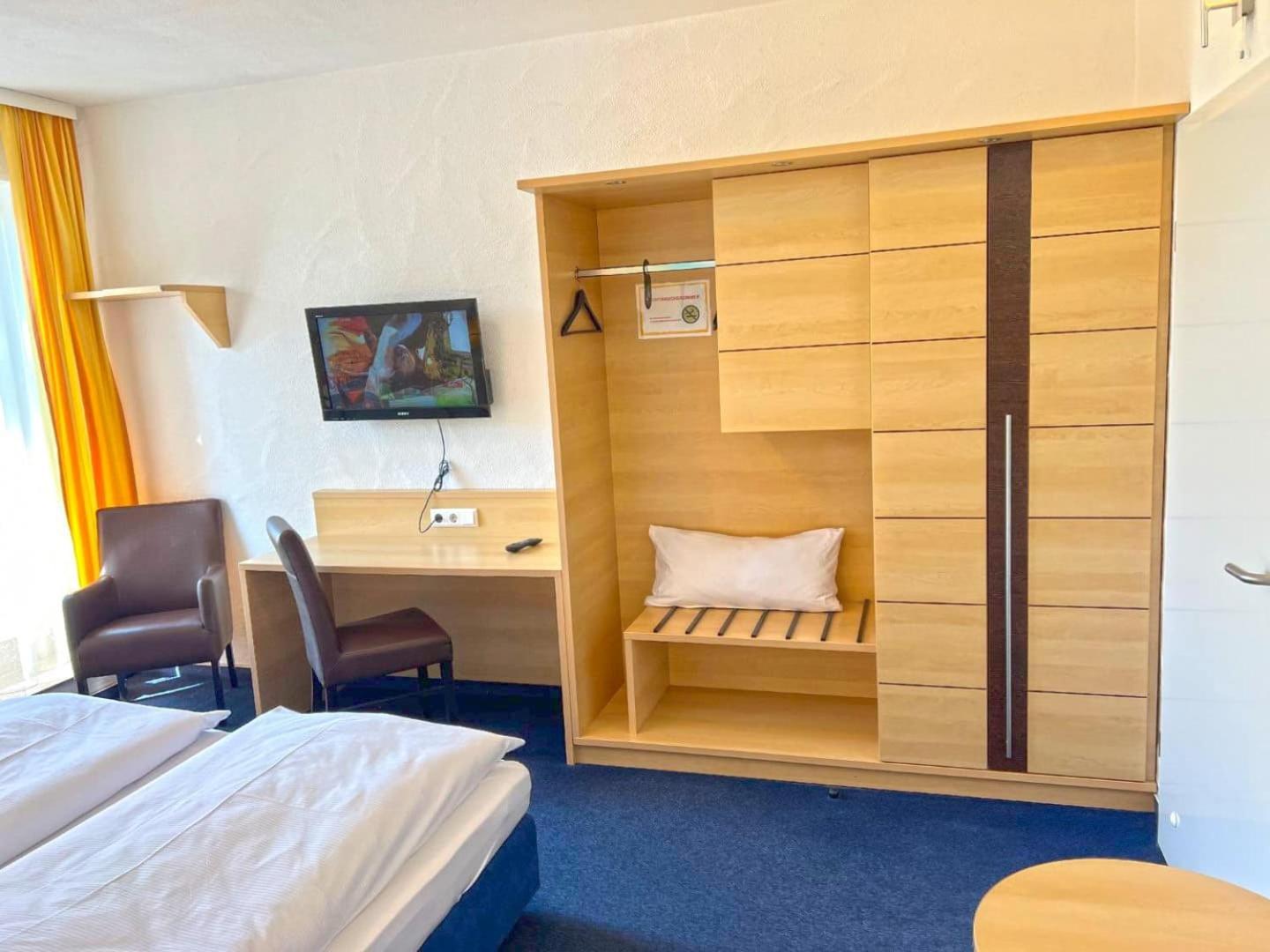 Hotel Und Restaurant Nehrener Hof Quarto foto